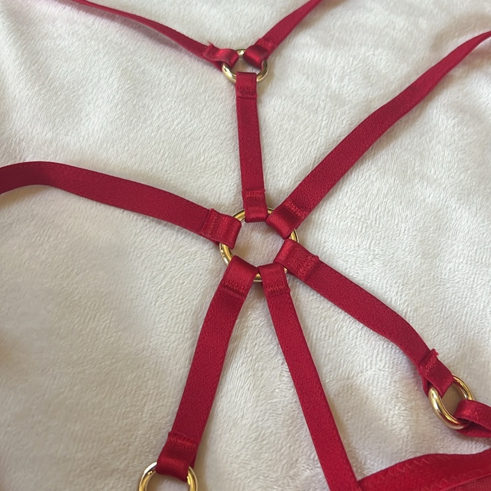 Victorias Secret Bombshell Bra - Picture 6 of 7